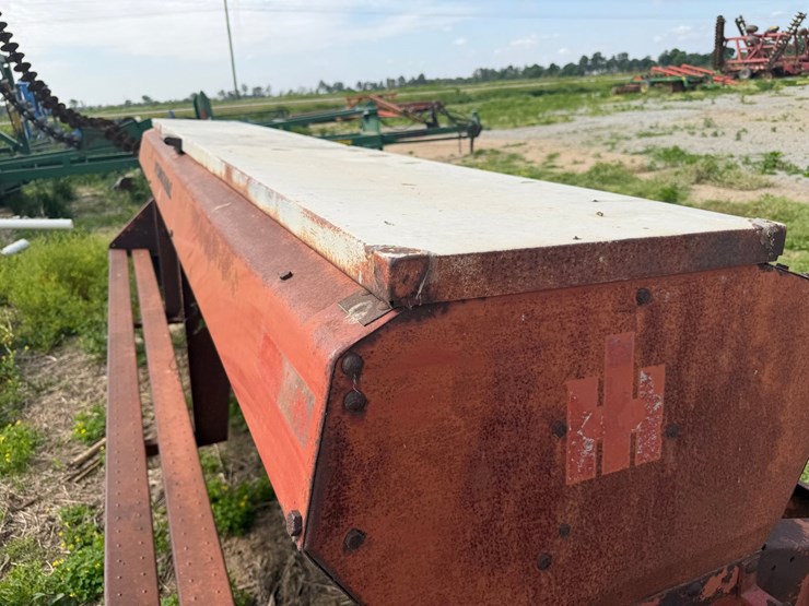 international-12-image-32