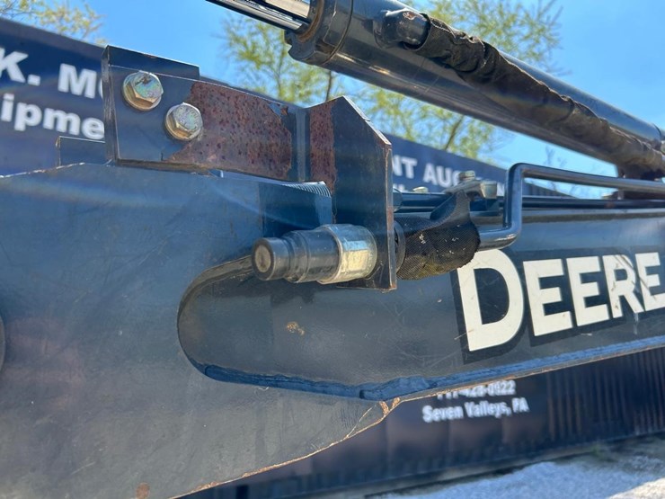 2016-deere-35g-image-9