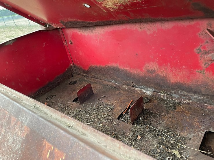 new-holland-68-image-21