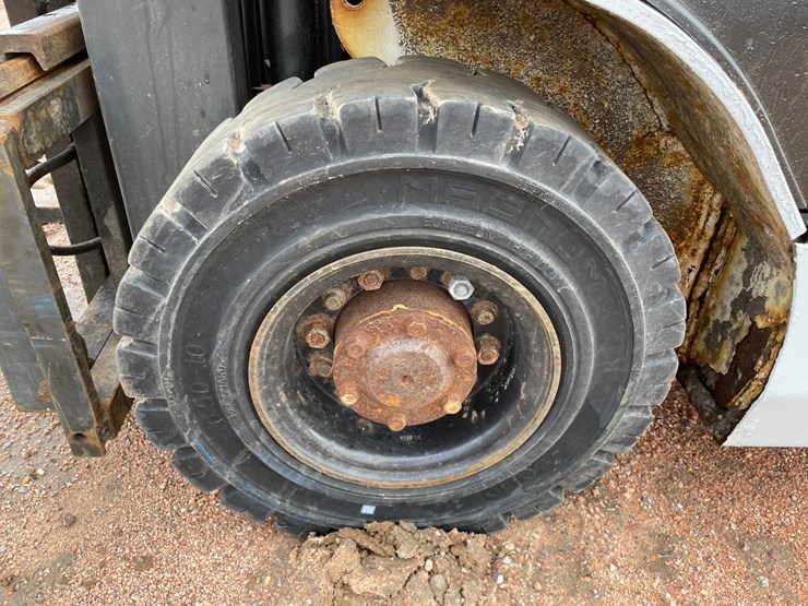 #1162-•-unicarriers-3,450-lbs-lp-forklift-image-18