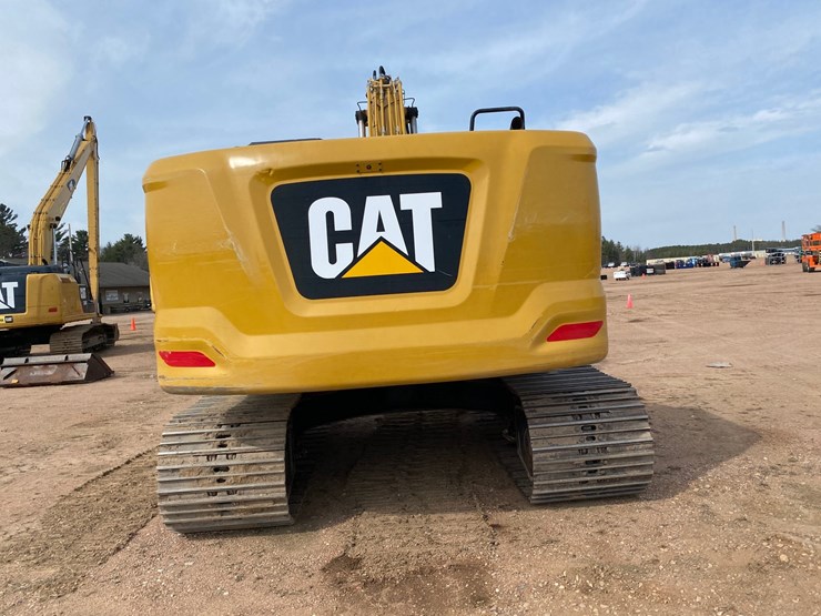 2018-caterpillar-320-image-7