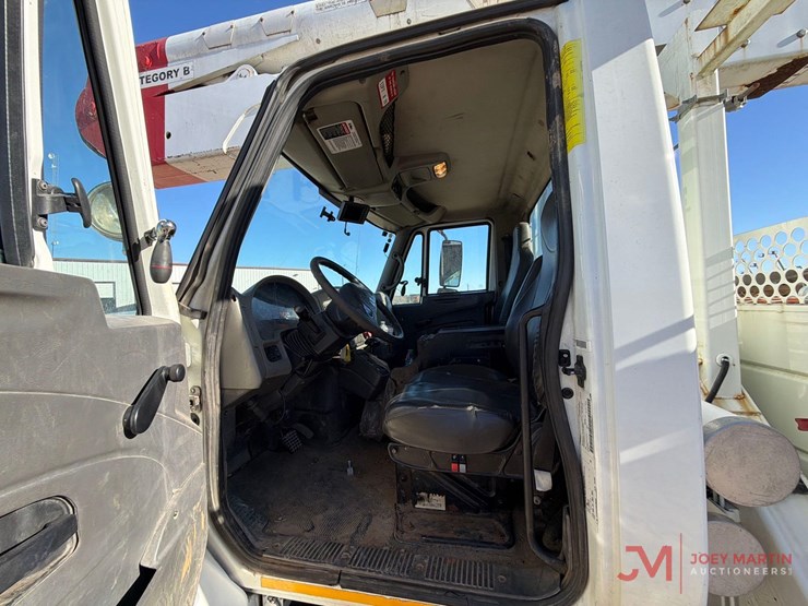 2008-international-7400-image-30