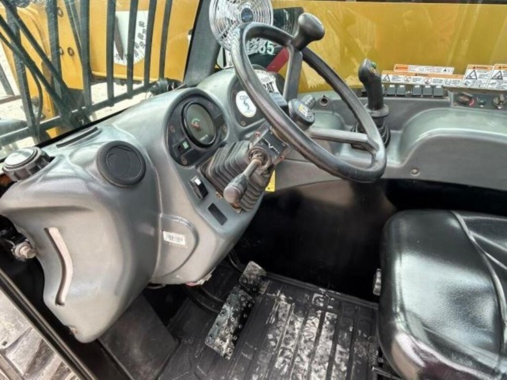 2012-caterpillar-th255-image-16