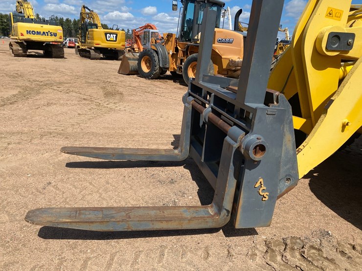 2005-new-holland-lw230b-image-16