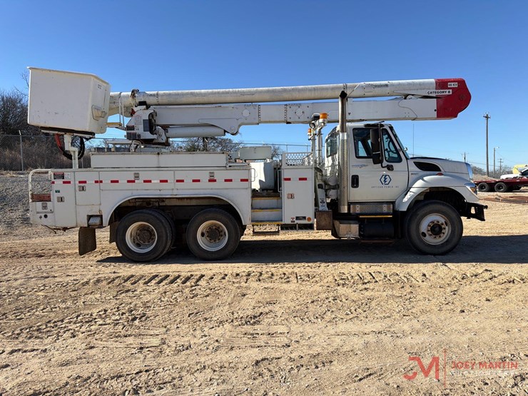 2008-international-7400-image-2