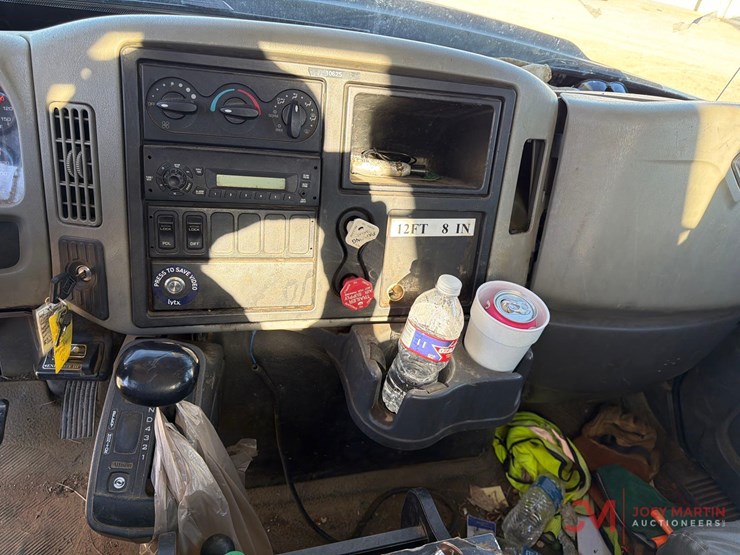 2008-international-7400-image-32