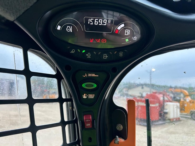 2024-bobcat-t770-image-24