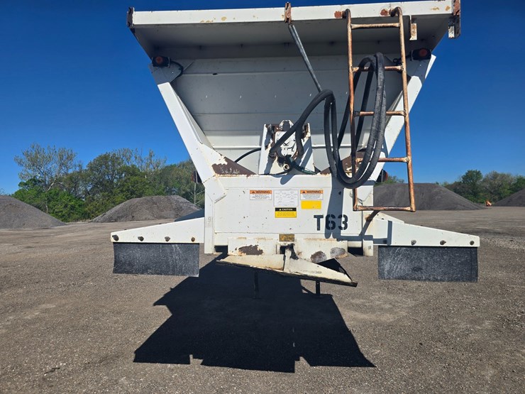 2000-red-river-live-bottom-image-35