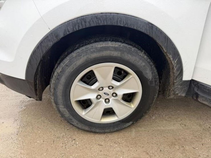 2013-ford-explorer-image-31