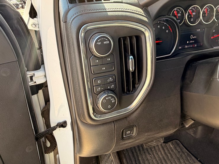 2022-chevrolet-silverado-2500-image-20