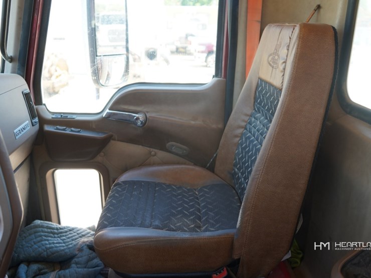 2018-mack-granite-gu713-image-19