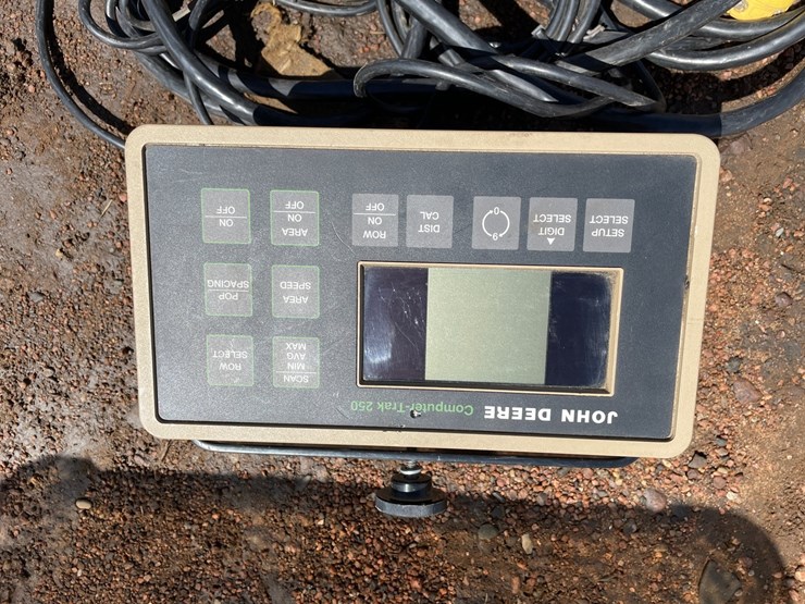 john-deere-7200-image-60