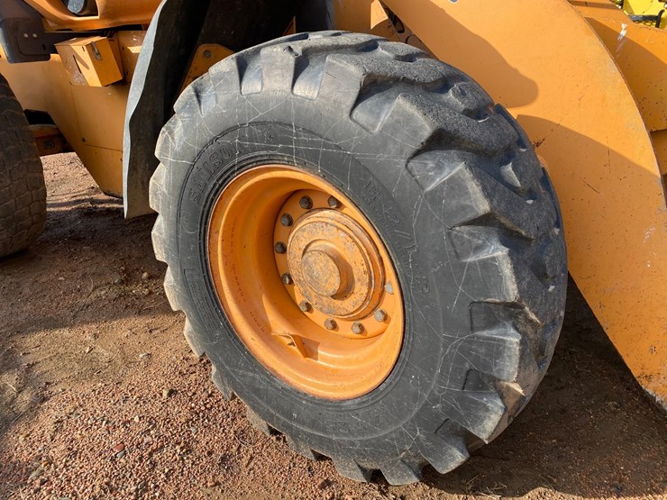 2012-case-521e-image-9