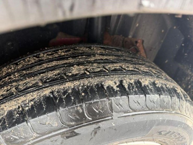 2013-ford-explorer-image-35