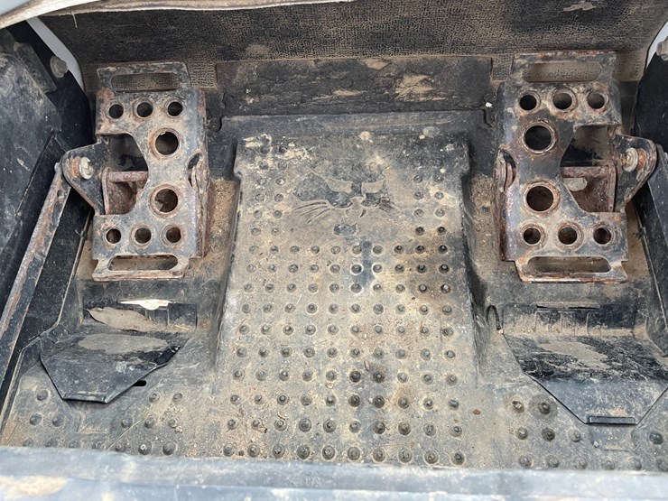 2016-bobcat-t770-image-51