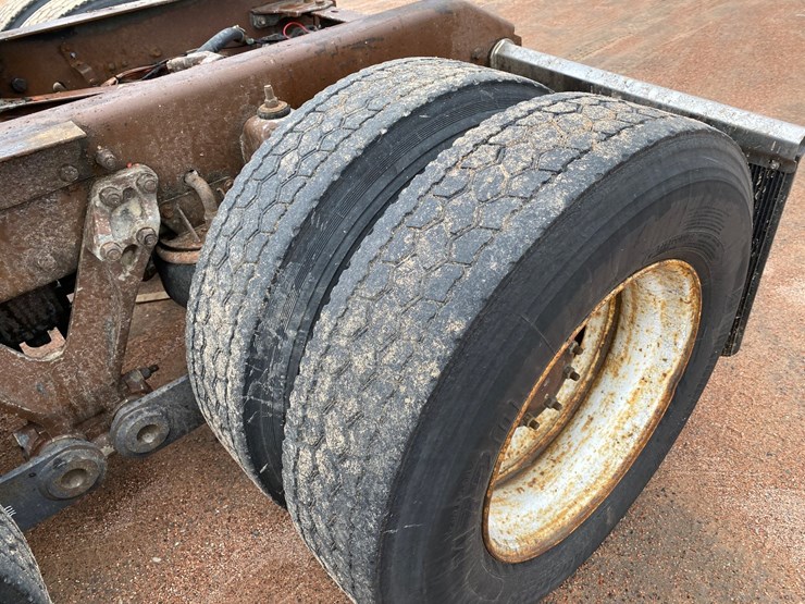 1998-kenworth-t800-image-21