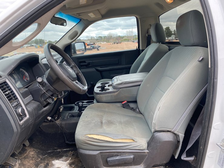 2017-dodge-ram-2500-image-39