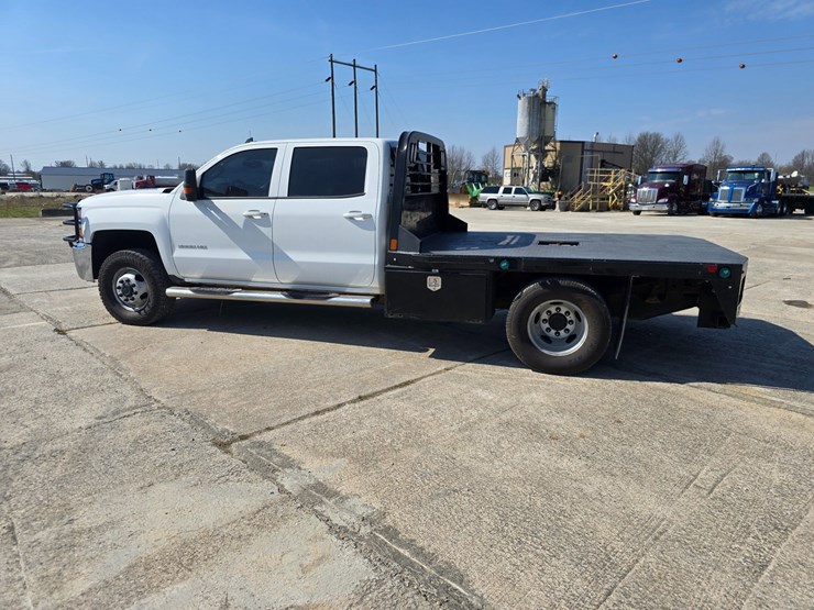 2015-chevrolet-silverado-3500-image-4
