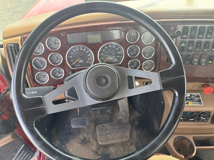 2007-mack-cl733-image-73