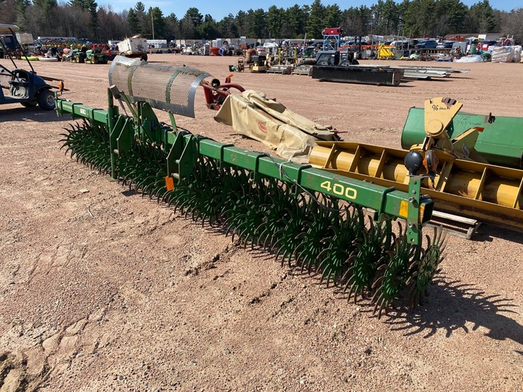 john-deere-400-image-1