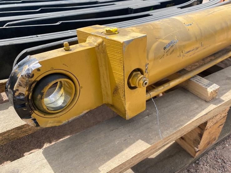 caterpillar-pm-565-image-3