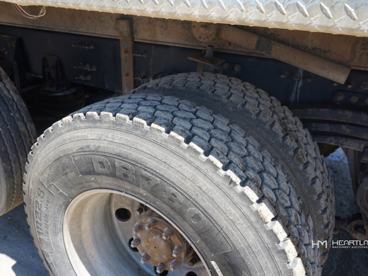 2018-mack-granite-gu713-image-47