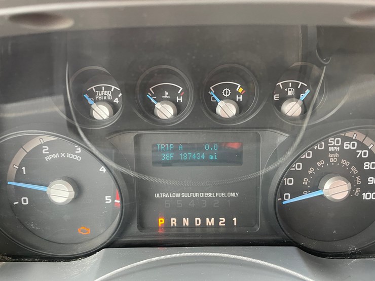 2012-ford-f550-image-37