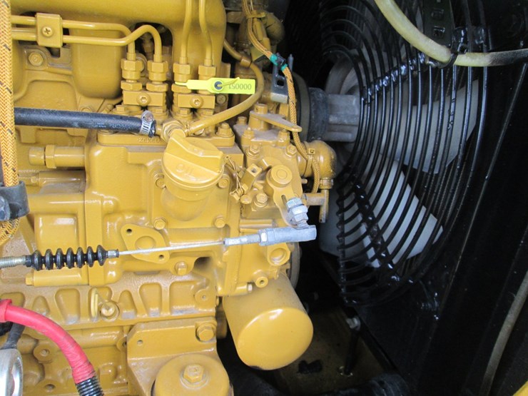 caterpillar-305.5-image-21