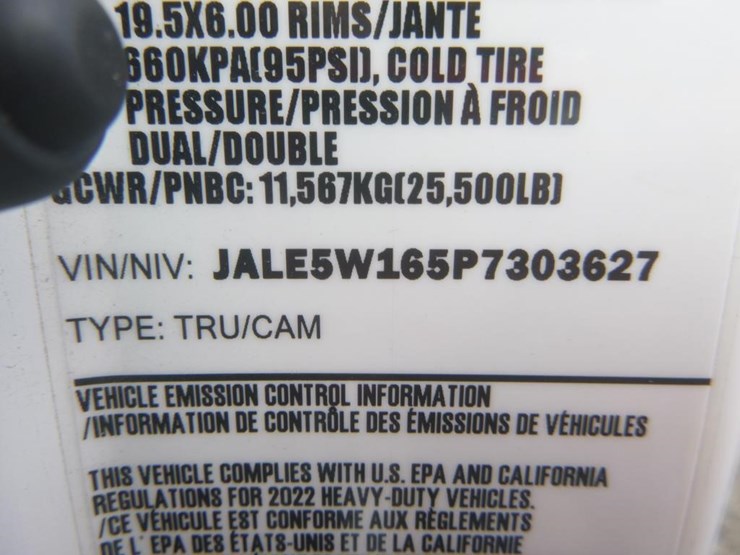 2023-isuzu-nrr-image-23