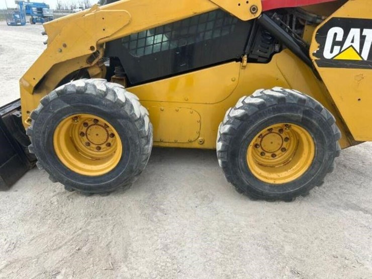 2014-caterpillar-262d-image-52