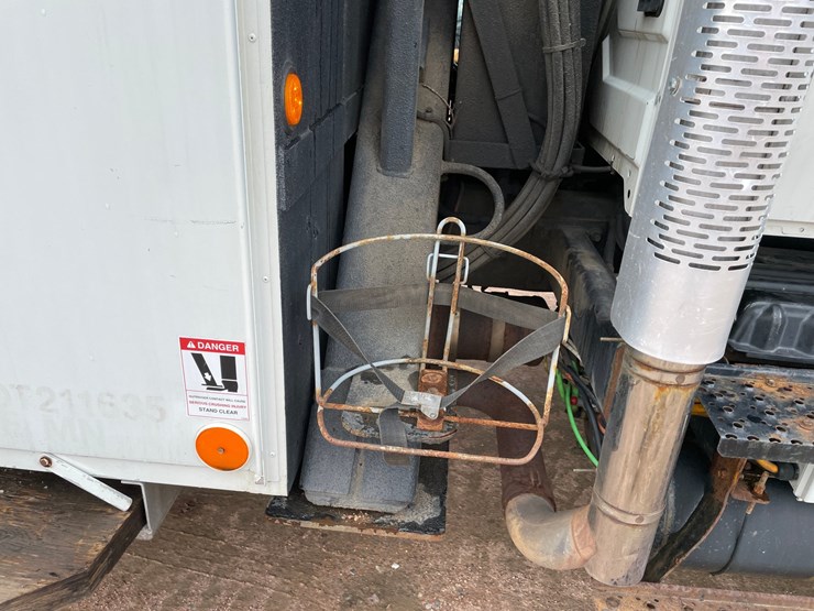 2012-international-durastar-4400-image-46