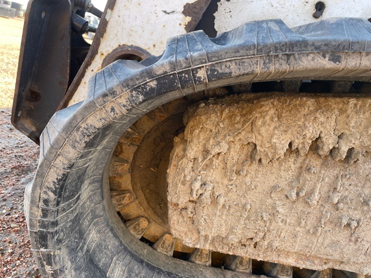 2005-bobcat-t300-image-26