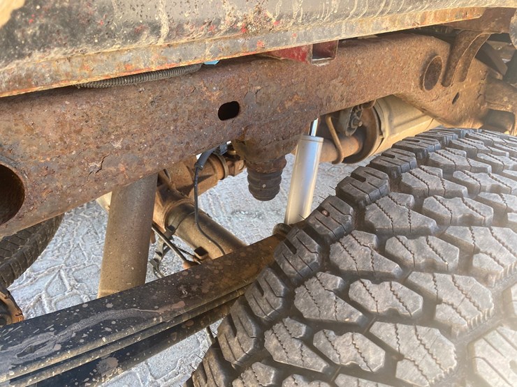 2012-chevrolet-silverado-1500-image-24