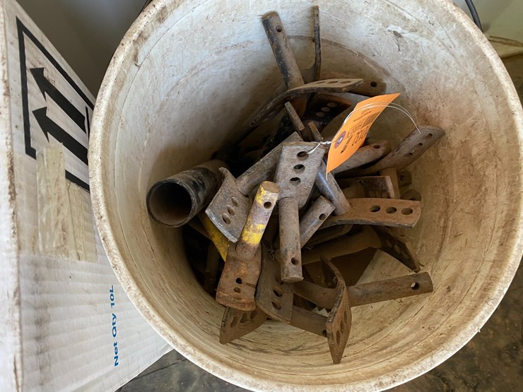 john-deere-230-image-5