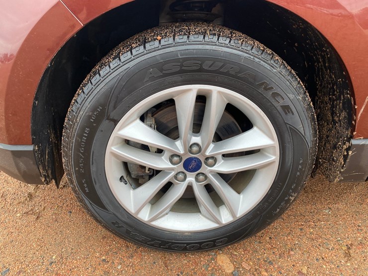 2015-ford-edge-sel-image-13