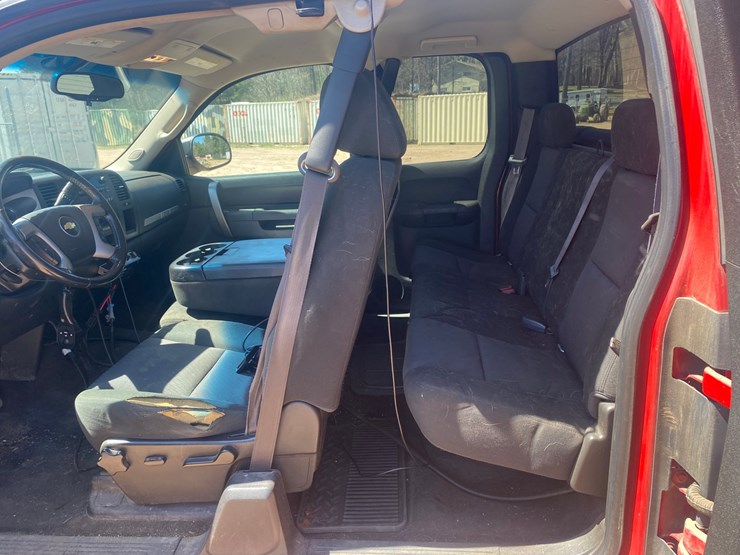 2012-chevrolet-silverado-1500-image-36