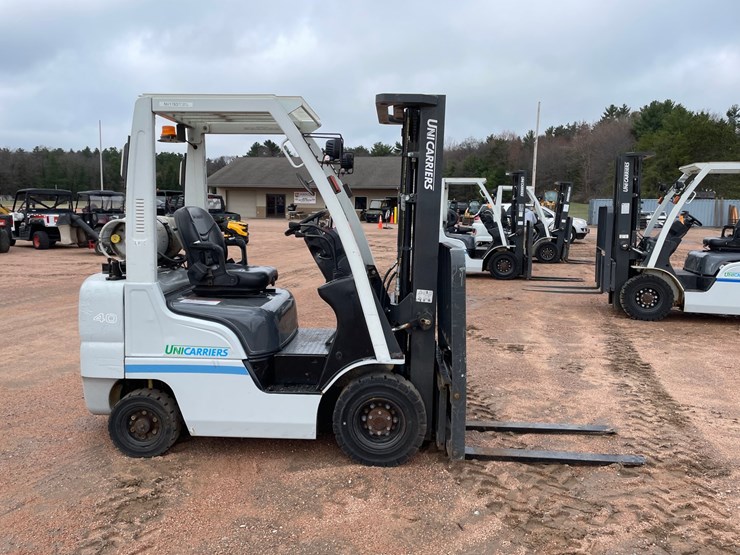 #1162-•-unicarriers-3,450-lbs-lp-forklift-image-6
