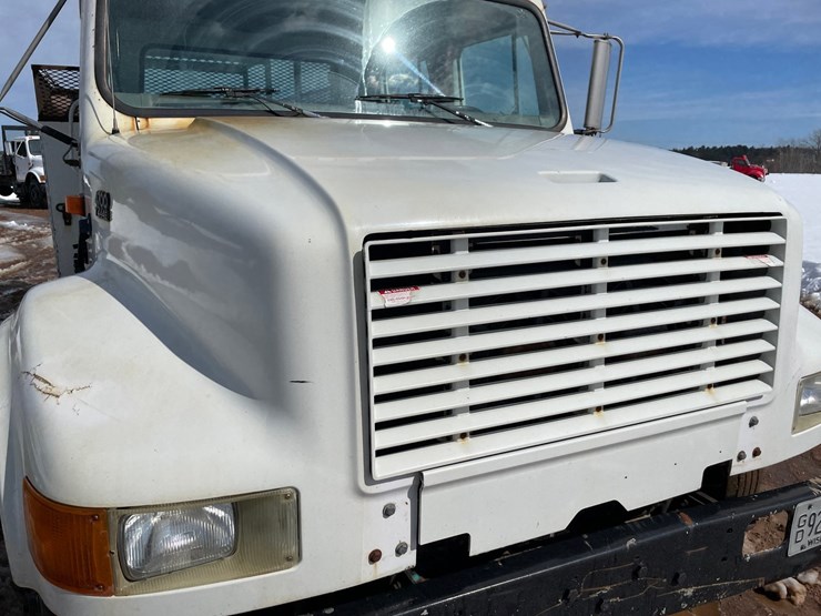 2002-international-4700-image-30