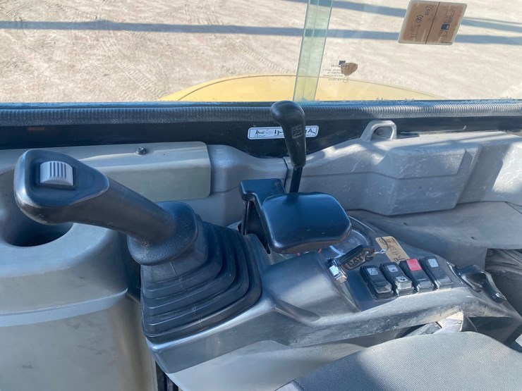 caterpillar-303c-cr-image-37