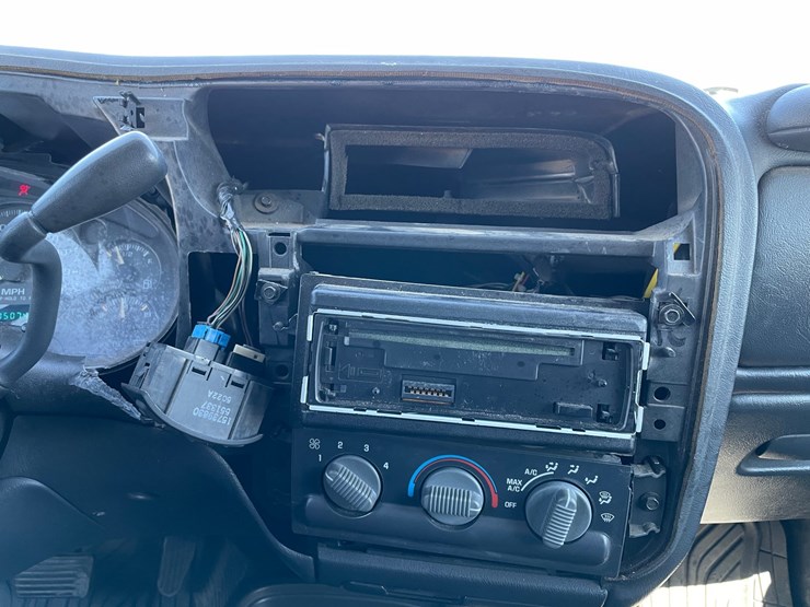 1998-chevrolet-s10-image-36