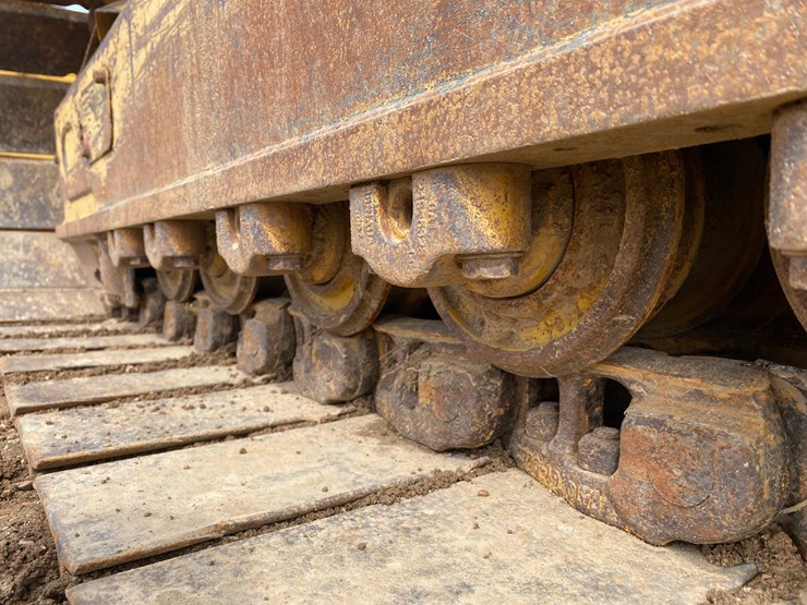 2016-caterpillar-d5k2-lgp-image-28