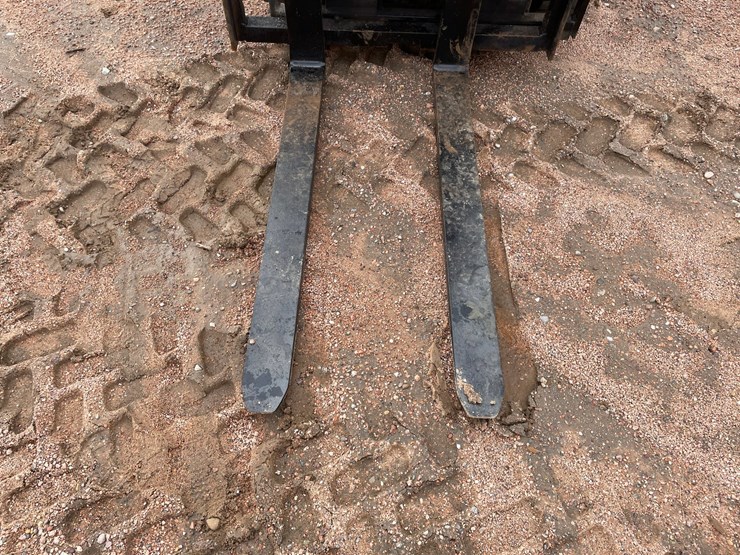 #1162-•-unicarriers-3,450-lbs-lp-forklift-image-9