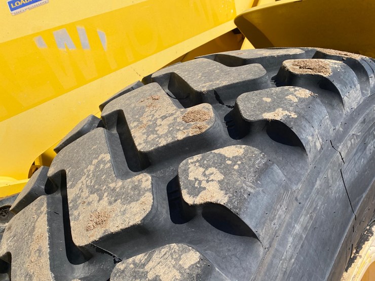 2005-new-holland-lw230b-image-23