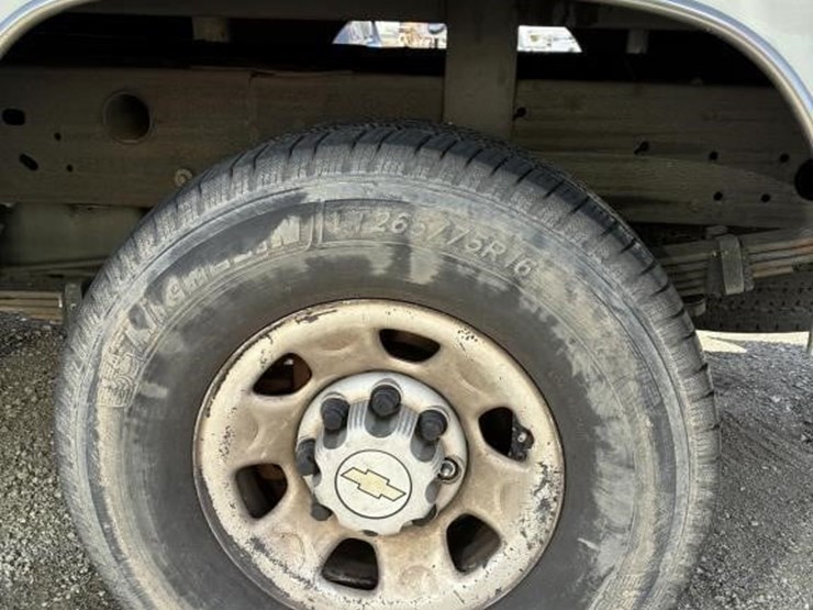 2009-chevrolet-silverado-3500-image-5