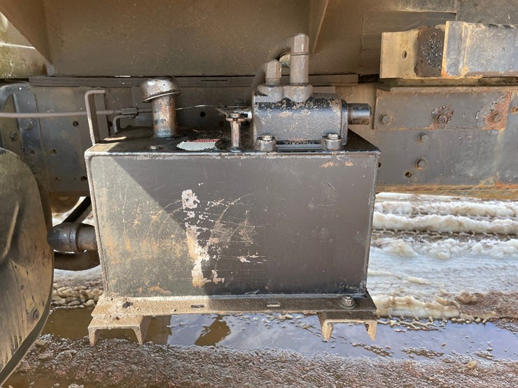 1990-international-4900-image-14