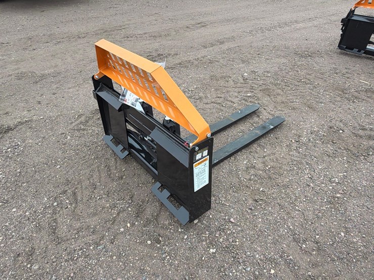 unused-2025-wolverine-pfa-11-3300g-hydraulic-pallet-fork-image-3