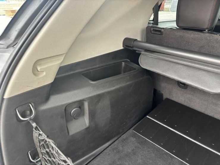 2017-chevrolet-equinox-image-56