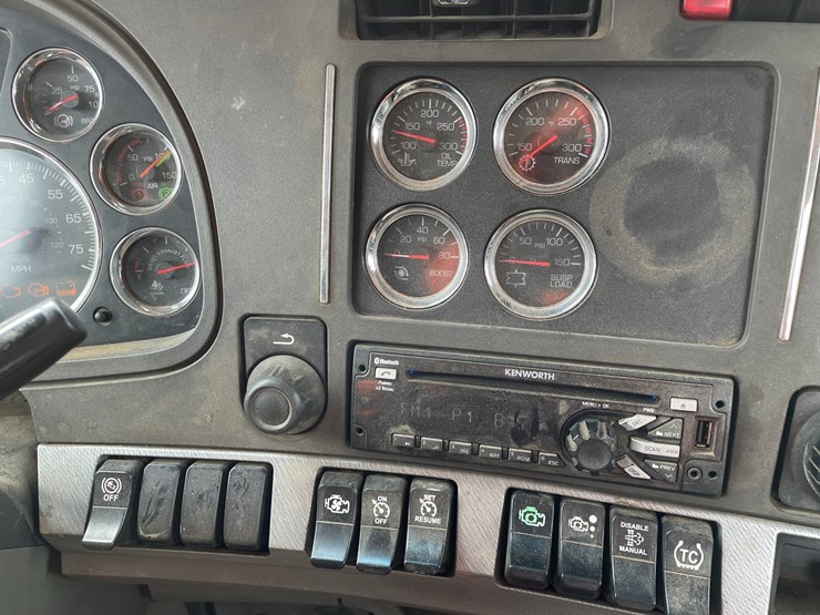 2016-kenworth-t680-image-43