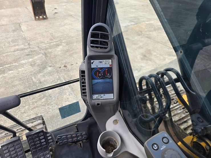 2014-deere-160g-lc-image-72