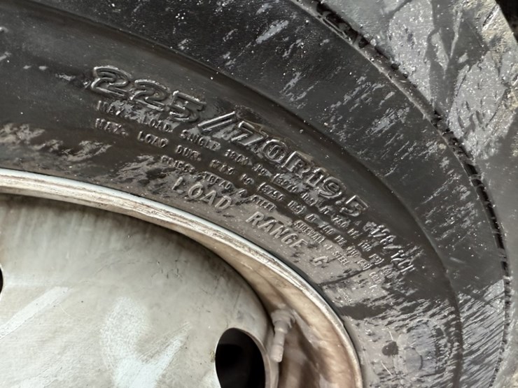 2017-ford-f550-sd-image-17